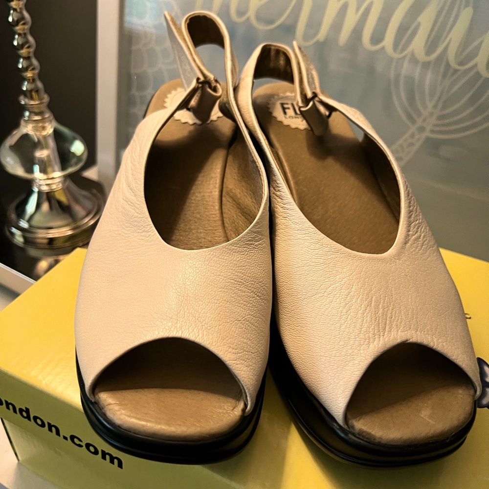 Peep toe Fly London sandals in brand new condition. Never worn